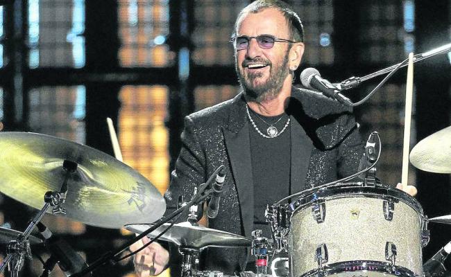 Ringo Starr Es Un Multinstrumentista Musico Cantante Compositor Y Actor Britanico Fue El Baterista De La Banda De Rock The Beatles 94 Su Fm Tegucigalpa Honduras Fm 94